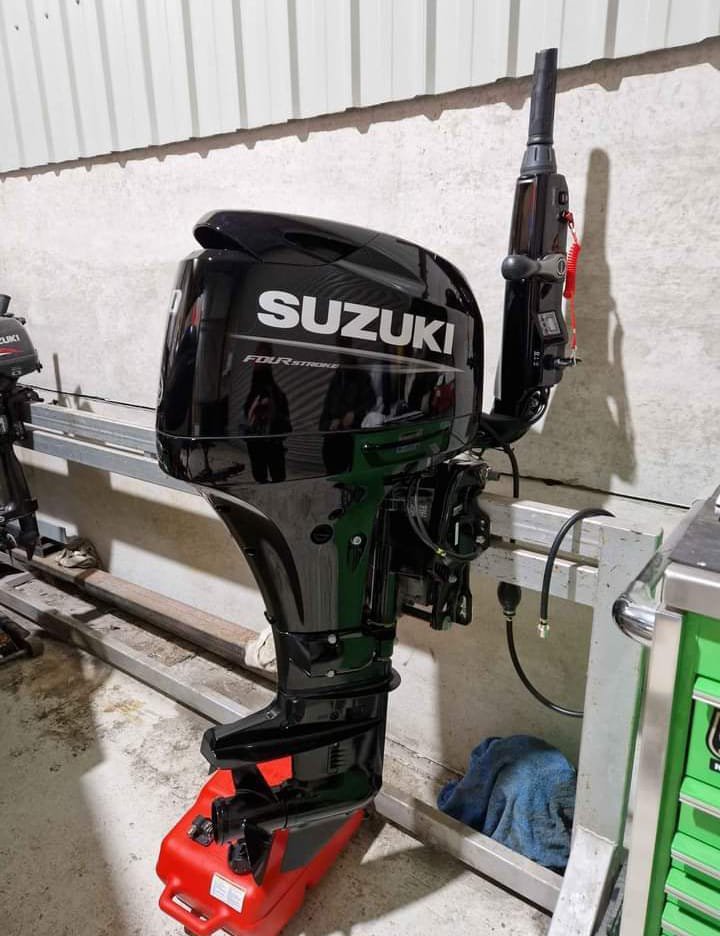 2022 MODEL DF 40 A SUZUKI 4 STROKE EFI 2022 Suzuki DF40A 4-Stroke EFI Outboard Motor | 40HP Suzuki Outboard Engine
