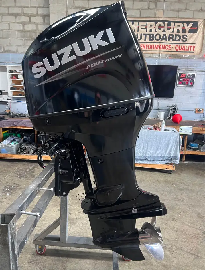2022 Suzuki DF200A 200HP 4-Stroke Outboard Motor 2022 Suzuki DF200A 200HP 4-Stroke Outboard Motor